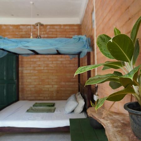 Passionfruit Homestay Матара Екстер'єр фото